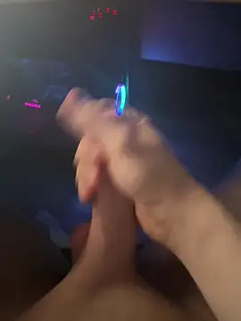 jstntz online show from April 12, 9:18 pm