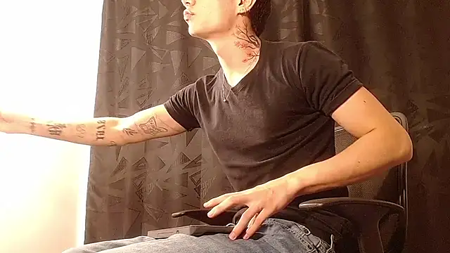 Snapshot of jaico_santos chatting on October 14, 11:04 pm jaico santos online show from October 14, 11:04 pm