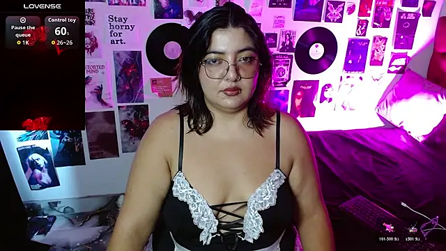 Roxy f w online show from April 9, 3:29 pm