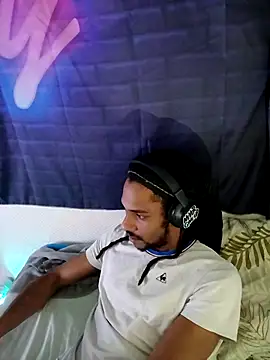 Snapshot of Mikaaa97 chatting on January 17, 2:15 am Mikaaa97 online show from January 17, 2:15 am