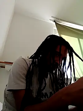 Snapshot of Mikaaa97 chatting on October 26, 11:43 am Mikaaa97 online show from October 26, 11:43 am