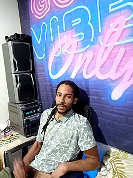 Snapshot of Mikaaa97 chatting on February 13, 6:08 pm Mikaaa97 online show from February 13, 6:08 pm