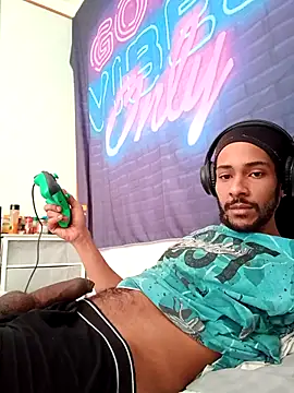 Snapshot of Mikaaa97 chatting on February 7, 12:02 pm Mikaaa97 online show from February 7, 12:02 pm