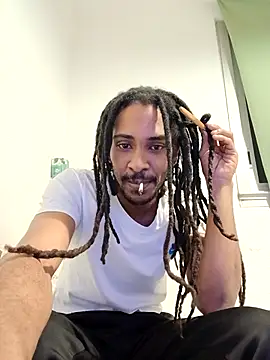 Snapshot of Mikaaa97 chatting on October 28, 12:00 am Mikaaa97 online show from October 28, 12:00 am