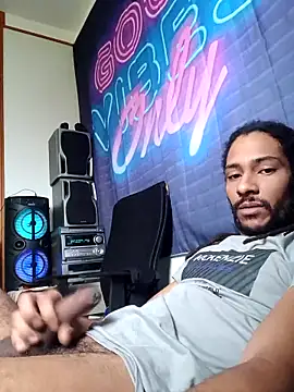 Snapshot of Mikaaa97 chatting on February 14, 12:49 pm Mikaaa97 online show from February 14, 12:49 pm