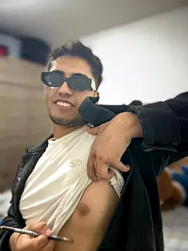 tomy hot20 online show from October 11, 7:59 pm