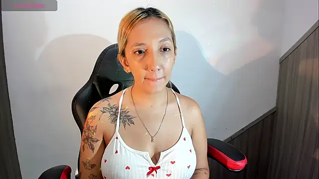 Isa klein online show from April 10, 10:44 am