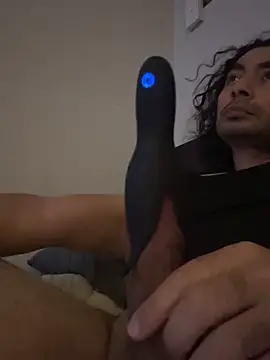 Snapshot of fifthbase007 chatting on November 5, 4:04 am fifthbase007 online show from November 5, 4:04 am