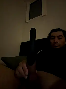 Snapshot of fifthbase007 chatting on October 23, 2:10 am fifthbase007 online show from October 23, 2:10 am