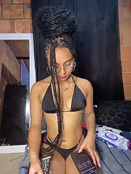 Snapshot of aurora_2007 chatting on November 25, 2:01 am aurora 2007 online show from November 25, 2:01 am