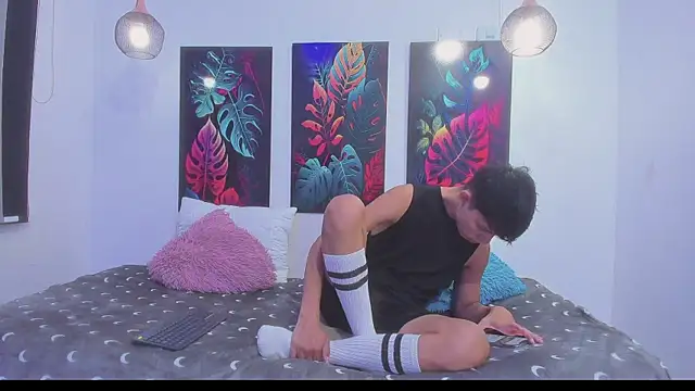 Zacktorres  online show from June 7, 12:05 am