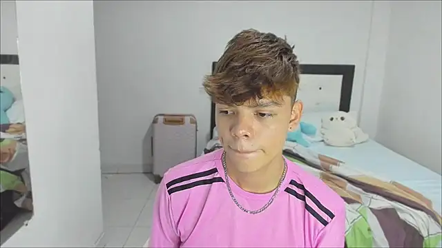 Snapshot of Zacktorres_ chatting on January 14, 8:56 pm Zacktorres online show from January 14, 8:56 pm