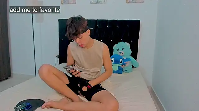 Snapshot of Zacktorres_ chatting on November 1, 10:47 pm Zacktorres online show from November 1, 10:47 pm