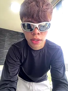 Snapshot of Zacktorres_ chatting on December 1, 5:58 pm Zacktorres online show from December 1, 5:58 pm