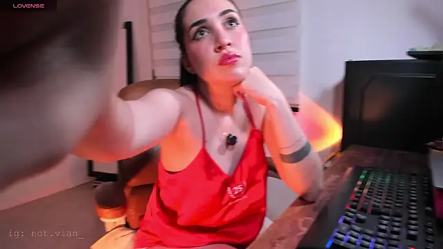 SarahCastillo  online show from April 26, 4:54 am