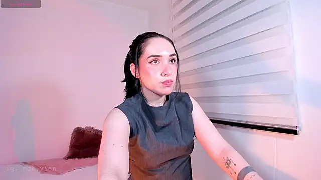 SarahCastillo  online show from February 2, 2:43 am