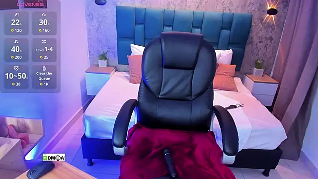 Snapshot of Bellavelvet_1 chatting on January 14, 4:27 am Bellavelvet 1 online show from January 14, 4:27 am