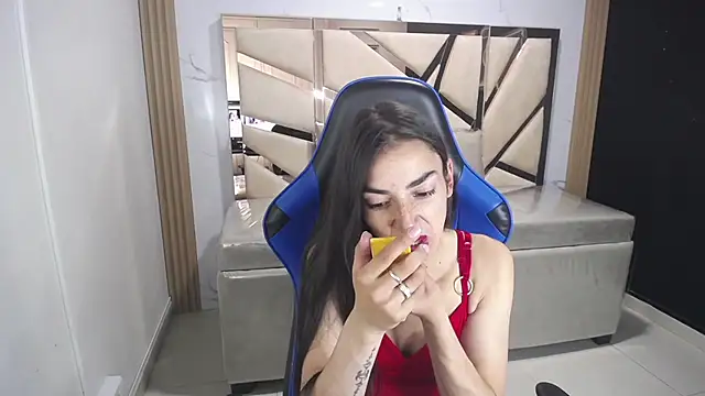 Maily a  online show from November 6, 2:59 am