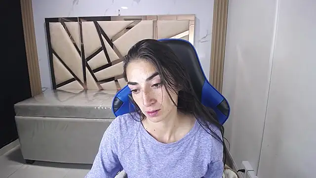 Maily a  online show from November 29, 2:55 am