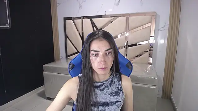 Maily a  online show from December 23, 2:55 am