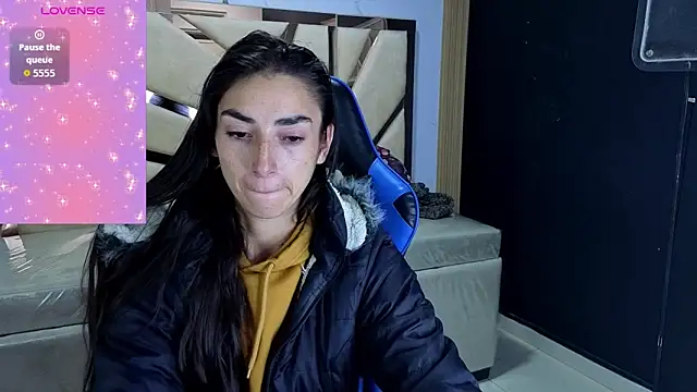 Maily a  online show from February 7, 3:03 am