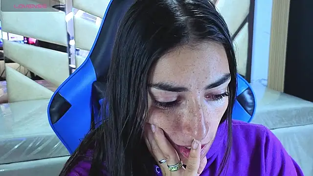 Maily a  online show from April 12, 3:10 am