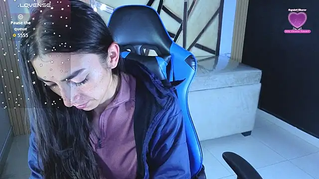 Maily a  online show from March 25, 2:55 am