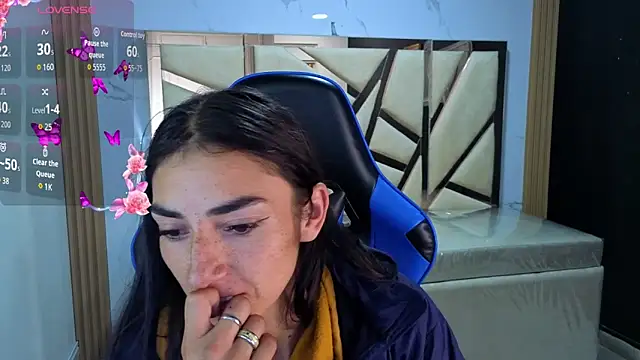 Maily a  online show from February 26, 2:44 am