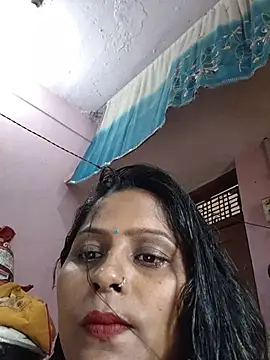 Snapshot of Jasmine_Januja chatting on June 10, 1:40 am Jasmine Januja online show from June 10, 1:40 am