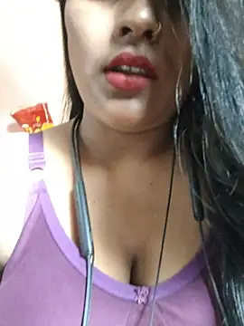 Snapshot of Jasmine_Januja chatting on June 24, 2:21 am Jasmine Januja online show from June 24, 2:21 am