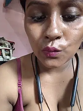 Snapshot of Jasmine_Januja chatting on May 20, 2:52 am Jasmine Januja online show from May 20, 2:52 am