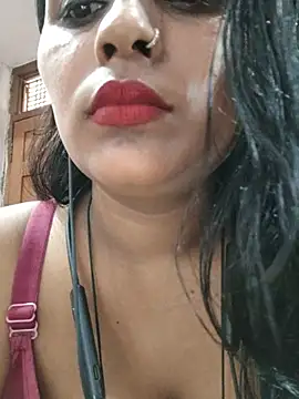 Snapshot of Jasmine_Januja chatting on July 2, 1:17 am Jasmine Januja online show from July 2, 1:17 am