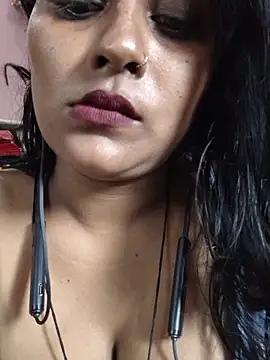 Snapshot of Jasmine_Januja chatting on May 19, 2:51 am Jasmine Januja online show from May 19, 2:51 am