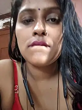 Jasmine Januja online show from May 15, 11:36 pm