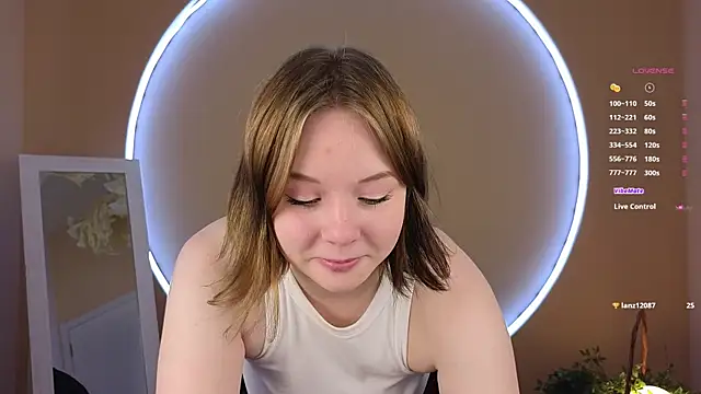 Snapshot of Sophi_X chatting on October 12, 11:44 am Sophi X online show from October 12, 11:44 am