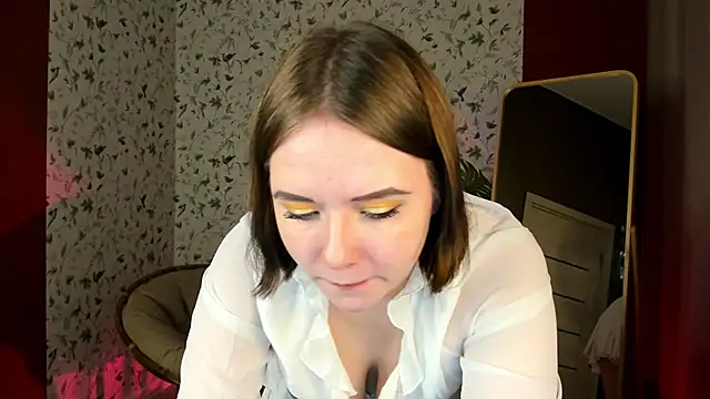 Snapshot of Sophi_X chatting on December 3, 8:08 pm Sophi X online show from December 3, 8:08 pm