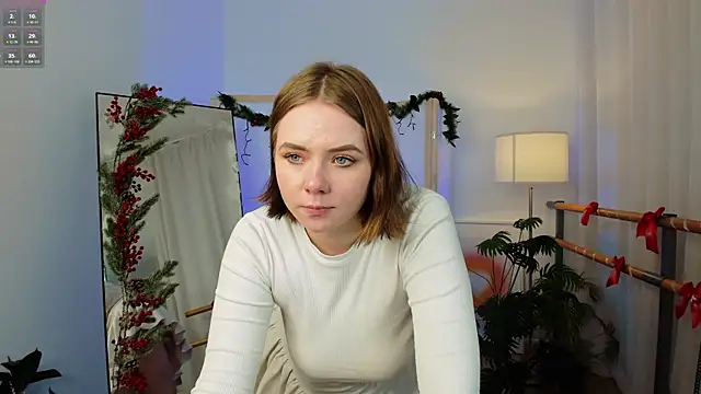 Snapshot of Sophi_X chatting on December 16, 10:36 pm Sophi X online show from December 16, 10:36 pm