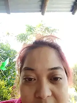 Snapshot of AsianKelly69 chatting on April 19, 8:15 am AsianKelly69 online show from April 19, 8:15 am