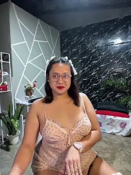 1aquaticangel69 online show from November 8, 2:42 pm