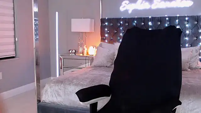 theofficialsophiasanchez online show from February 27, 5:29 am