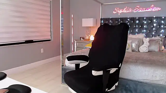 theofficialsophiasanchez online show from March 31, 12:12 am