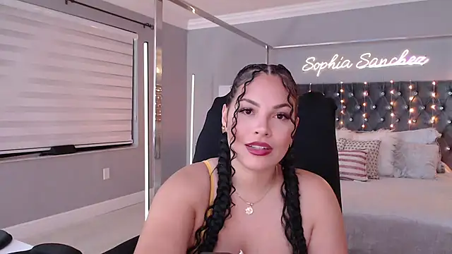 Snapshot of theofficialsophiasanchez chatting on May 17, 4:23 am theofficialsophiasanchez online show from May 17, 4:23 am