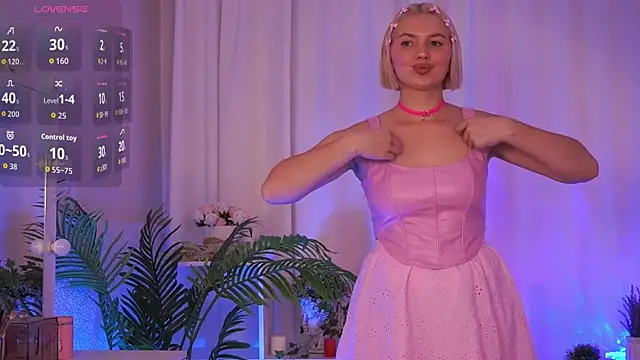 Amelia Wells online show from October 17, 5:11 am