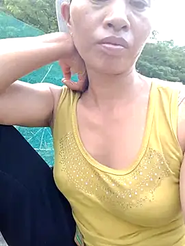 Snapshot of donna-bae chatting on April 28, 10:41 am donna-bae online show from April 28, 10:41 am