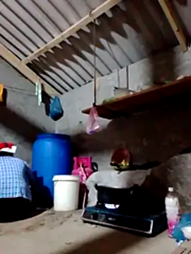 donna-bae online show from November 20, 9:15 pm