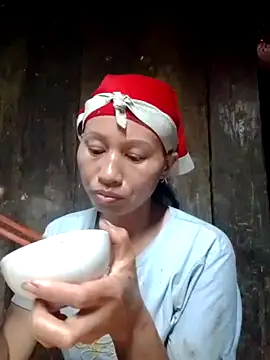 donna-bae online show from October 20, 11:55 am