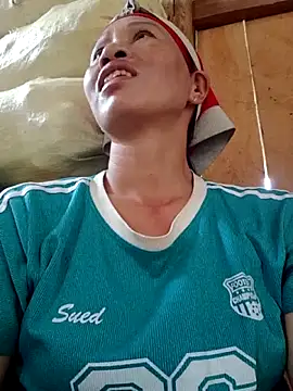 donna-bae online show from April 1, 5:42 am