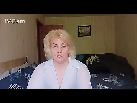 Snapshot of Solveth chatting on August 3, 10:21 am Solveth online show from August 3, 10:21 am