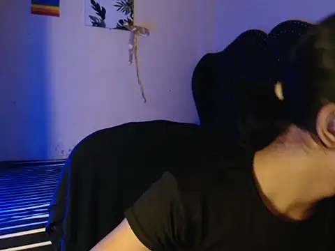Snapshot of sweet_athena chatting on April 4, 2:51 am sweet athena online show from April 4, 2:51 am
