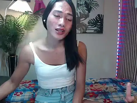 Snapshot of sweet_athena chatting on October 29, 4:55 am sweet athena online show from October 29, 4:55 am